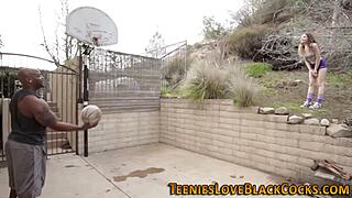 Majhna najstnica vzame ogromen BBC v šokantnem srečanju